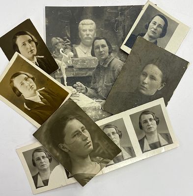 [Составной лот] Елена Янсон-Манизер в мастерской и девять фото на документы. 1930-1950-е гг. Еле 