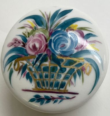 Пудреница. Автор росписи Громов Александр Александрович. Л.: Государственный фарфоровый завод 