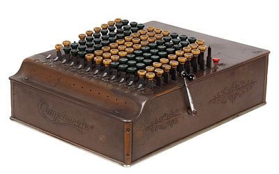 [Manufactured in the United States of America] Механический калькулятор 