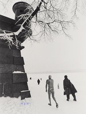 Фотография: Зимой у Петропавловской крепости / фот. В.М. Барановский. Л., 1970-е. Фотог 