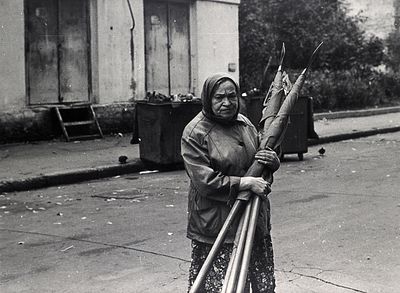 Фотография: Москва. После праздника / фот. С.В. Подгорков. М., 1970-е. Фотография: Москва. 