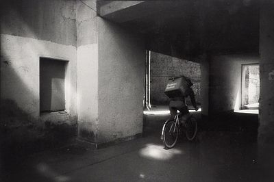 Фотография: Быстрая доставка / фот. А. Зеленский. СПб: 20. Фотография: Быстрая 