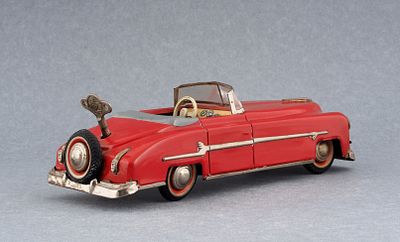 Заводной красный кабриолет с оригинальным ключом фирмы Distler. Американская зона Германии 