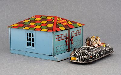 Гараж с заводным автомобилем, с фигурами студентов, фирмы Marx toys. США, 1955-1965