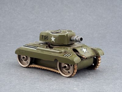 Заводной танк Т96, фирмы Gama. Германия, 1960-1970-е гг. 11&times;6,5&times;5,5 см. Gama — немецкий 