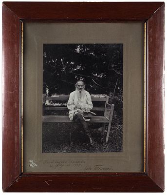 Фотопортрет Льва Толстого с автографом внучке. Калуга: Ф. Протазевич, 19. Фотопортрет 