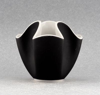 Ваза &laquo;Кристалл&raquo;. СССР, Ленинградский фарфоровый завод (ЛФЗ), автор В.А. 