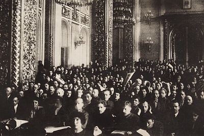 Фотография: На торжественном заседании в Большом Кремлевском дворце. 1930-е. Фотография 