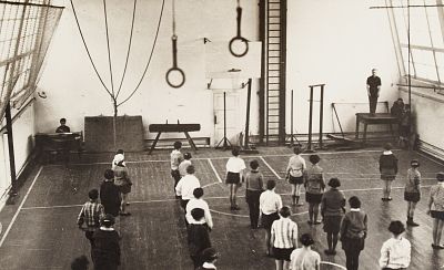 Фотография: &laquo;Физкультурный зал клуба „Каучук“&raquo;. 1930-е. Фотография: &laquo;Физкультурный 