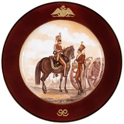 Тарелка с изображением чинов лейб-гвардии Конной артиллерии: унтер-офицера и канонира 