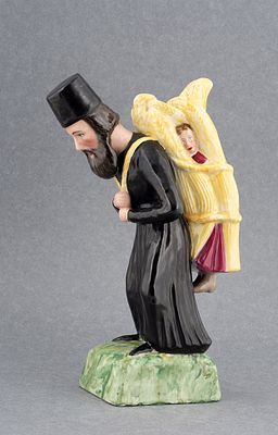 Скульптура &laquo;Монах со снопом&raquo;. Россия, Владимирская губерния, Богородский уезд 