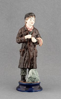 Скульптура &laquo;Еврей, торгующий змеями&raquo;. Россия, фабрика Товарищества М.С. Кузнецова. 