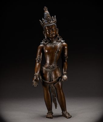 Bronze gilded Buddha statues from the Ming Dynasty. Height: 68cm, Width: 22cm, Weight: 8240g