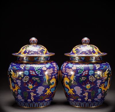 A pair of Ming Dynasty bronze cloisonn é general jars. Height: 42cm, Width: 30cm, Weight: 12200g