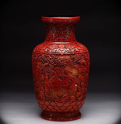 Qing Dynasty Red Character Story Pattern Bottle. Height: 51cm, Width: 28cm, Weight: 4716g