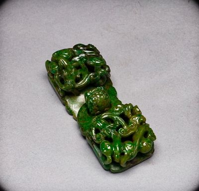Qing Dynasty jade buckle. Height: 6cm, Width: 4cm, Weight: 123g