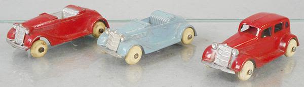 Lot 138: 3 TOOTSIETOY 1935 FORDS