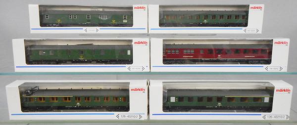 Lot 210: 6 MARKLIN GERMAN PASSENGER CARS