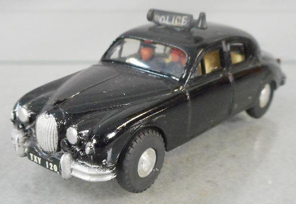 Lot 451: SPOT-ON 256 JAGUAR 3.4 POLICE CAR