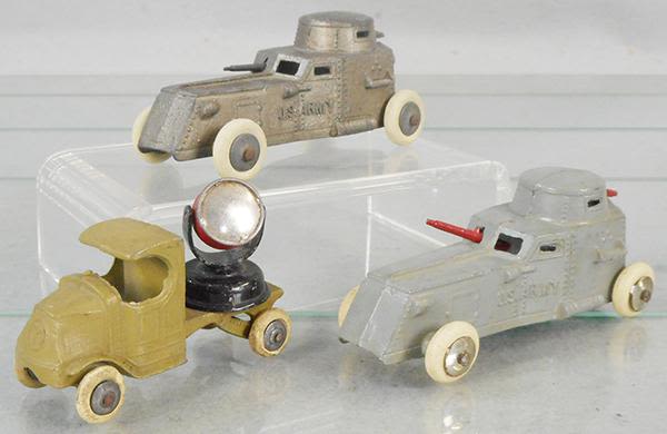 Lot 64: 3 TOOTSIETOY MILITARY VEHICLES