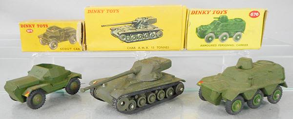 Lot 237: 3 DINKY MILITARY VEHICLES