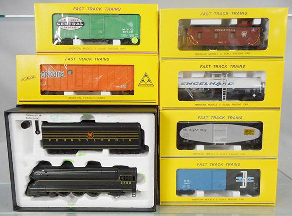 Lot 247: AMERICAN MODELS TRAIN SET