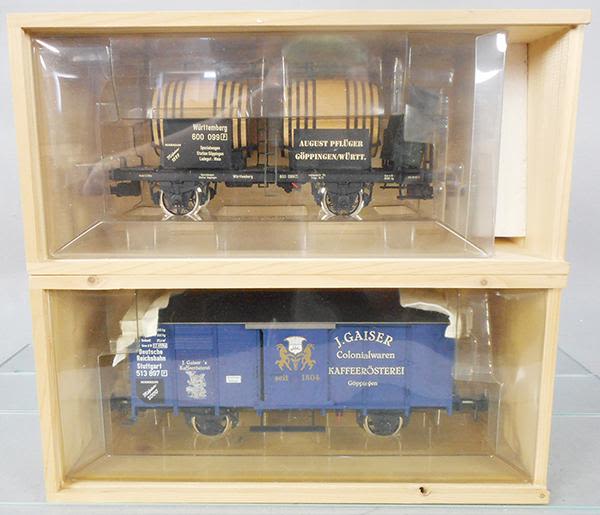 Lot 270: 2 MARKLIN FREIGHT CARS
