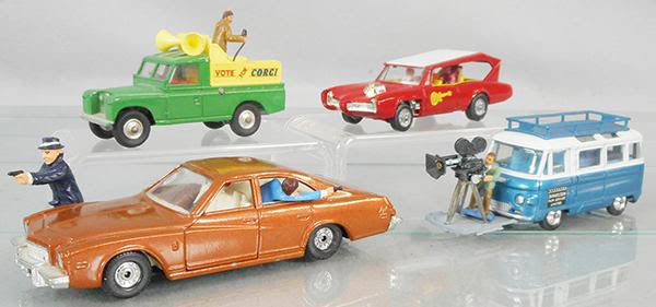 Lot 274: 4 CORGI VEHICLES