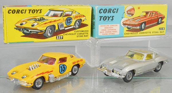 Lot 283: 2 CORGI AUTOS