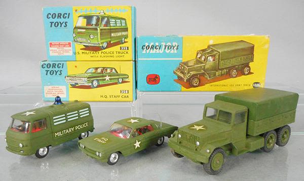 Lot 417: 3 CORGI MILITARY VEHICLES