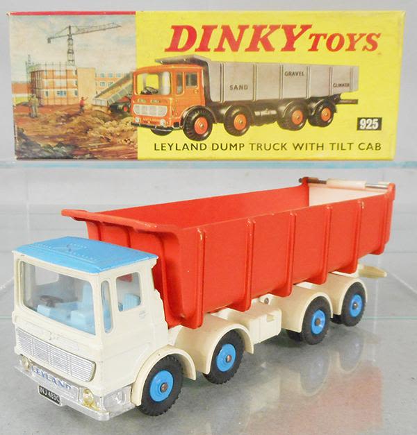 Lot 457: DINKY 925 LEYLAND DUMP TRUCK