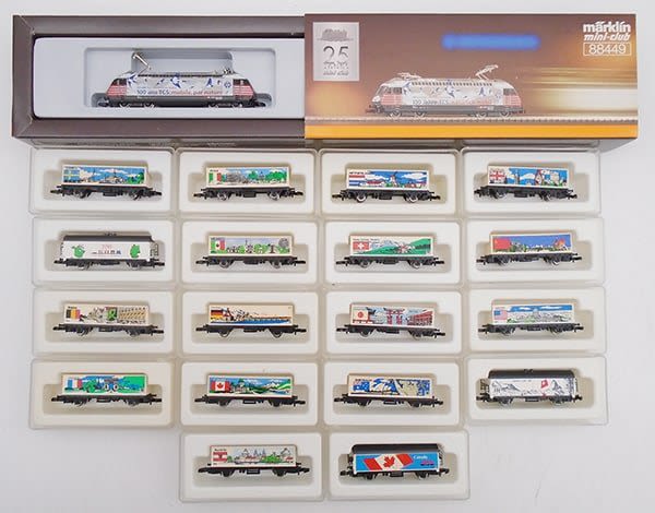Lot 284: MARKLIN MINI CLUB TRAIN SET