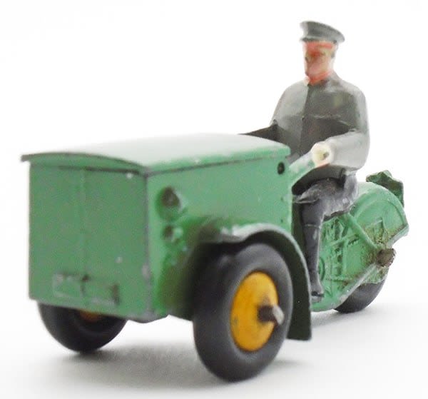 Lot 371: FRENCH DINKY 14A TRIPORTEUR