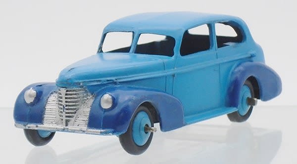 Lot 377: DINKY 39B OLDSMOBILE SEDAN