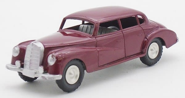 Lot 437: MARKLIN 5524/1 MERCEDES BENZ 300