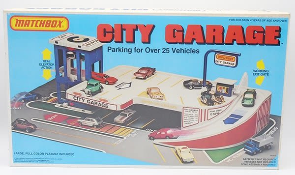 Lot 153: MATCHBOX 55-01-05 CITY GARAGE
