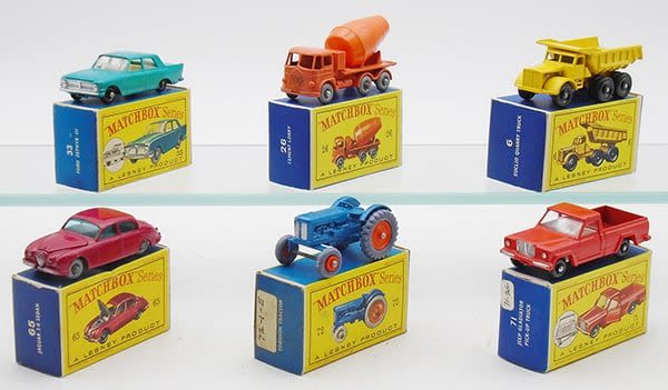 Lot 205: 6 MATCHBOX VEHICLES