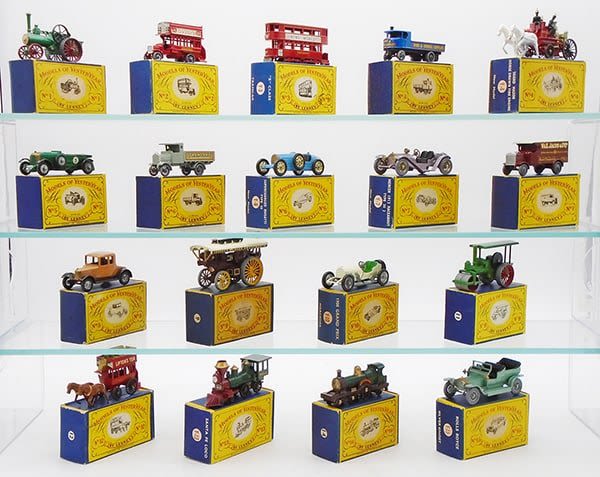 Lot 230: 18 MATCHBOX MOY VEHICLES