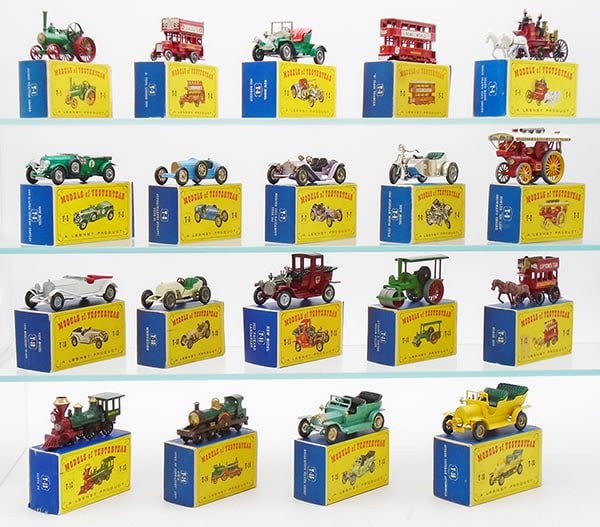 Lot 236: 19 MATCHBOX MOY VEHICLES