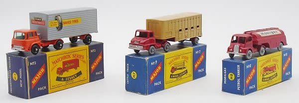 Lot 277: 3 MATCHBOX MAJOR PACKS