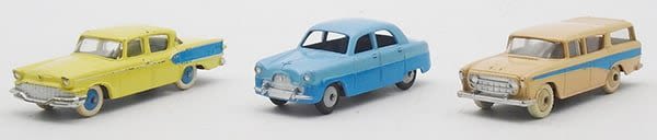 Lot 339: 3 DINKY VEHICLES