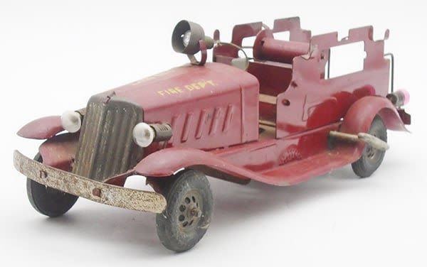 Lot 429: MARX FIRE TRUCK