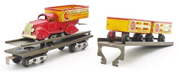 Lot 233: MARX DELUXE DELIVERY UNLOADING CAR