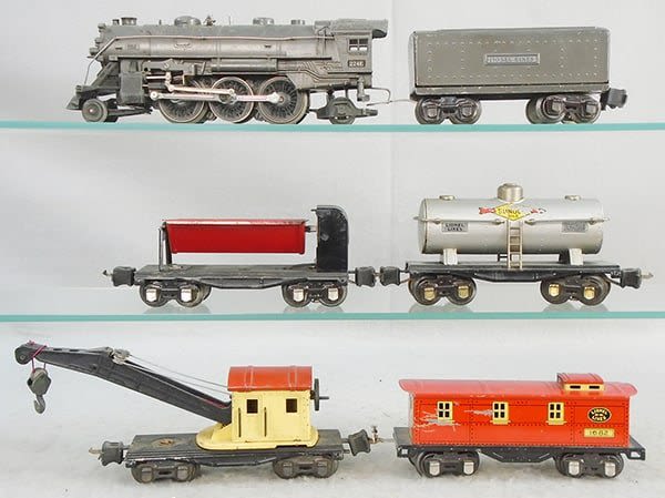 Lot 290: LIONEL TRAIN SET