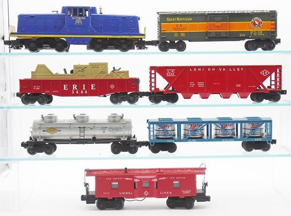 Lot 340: LIONEL TRAIN SET