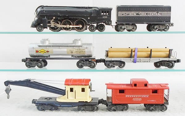 Lot 397: LIONEL TRAIN SET