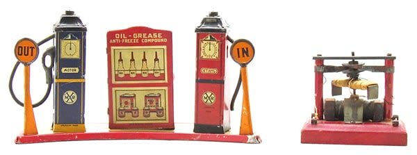 Lot 407: MARX TRAIN LOT