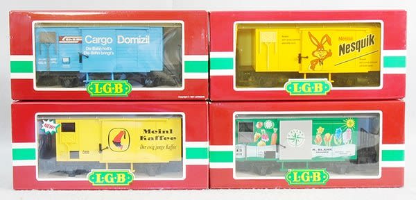 Lot 432: 4 LGB FREIGHT CARS