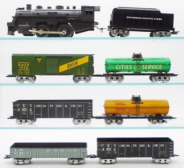 Lot 466: MARX SOUTHERN PACIFIC TRAIN SET