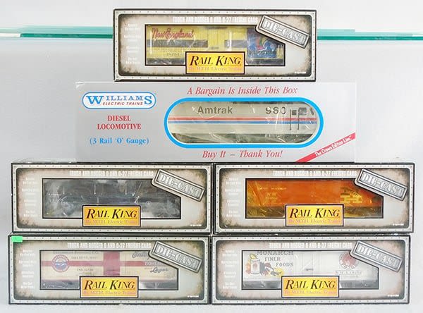 Lot 474: WILLIAMS & MTH RAIL KING TRAIN SET